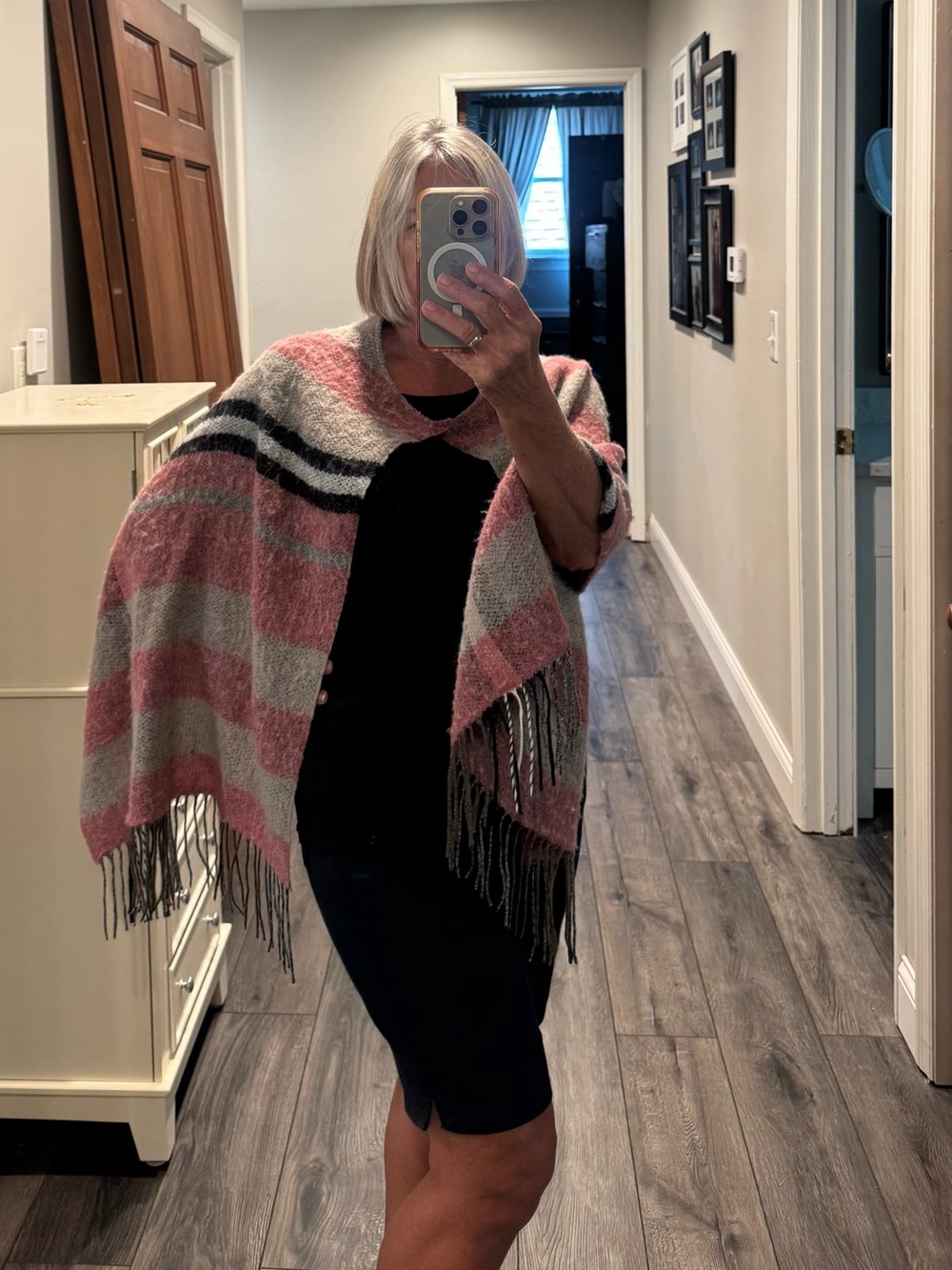 Zighilli Wool blend Poncho in Dusty pink and Gray
